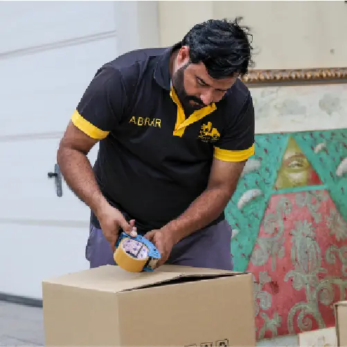 relocations and storage services in dubai