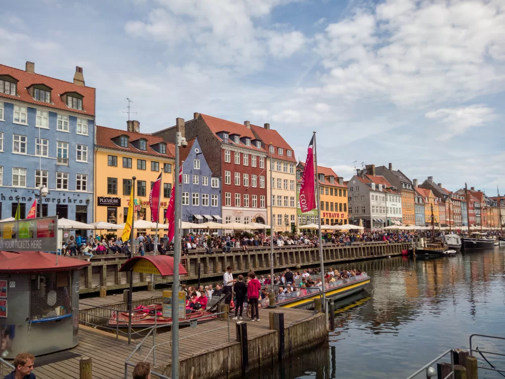 23190 | Choose and Move Cargo LLC Dubai to Denmark