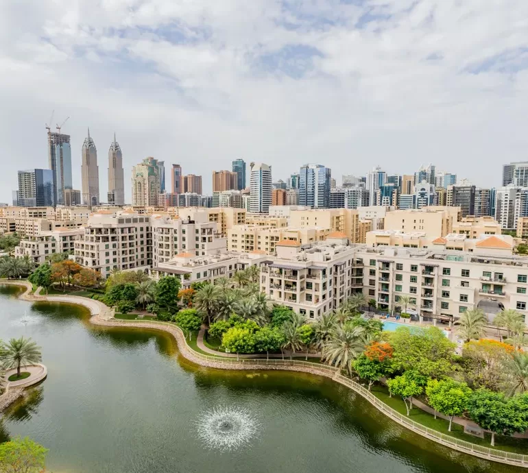 The Lakes and Greens